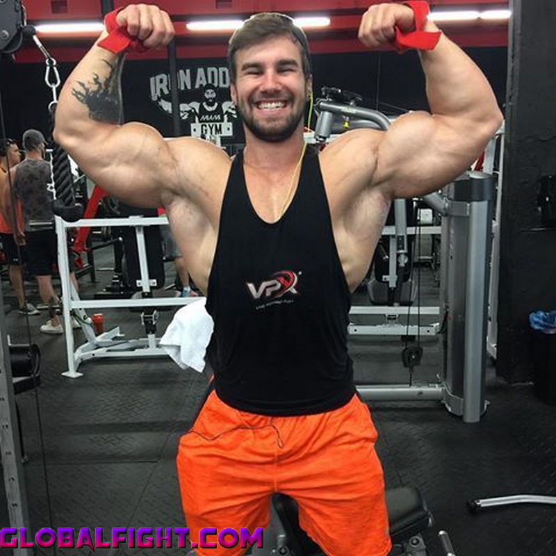 bearded musclejock flexing.jpg