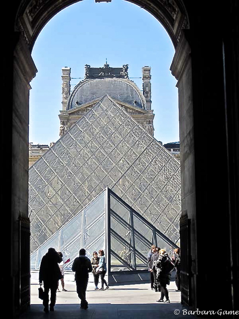Le Louvre view