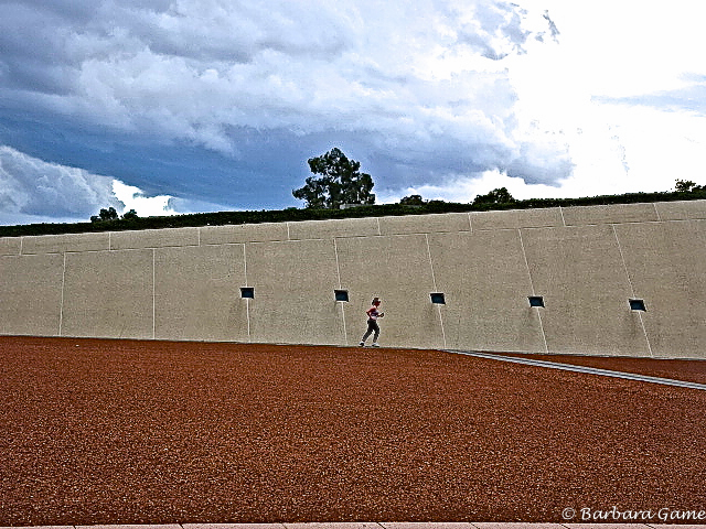 Canberra, lone runner