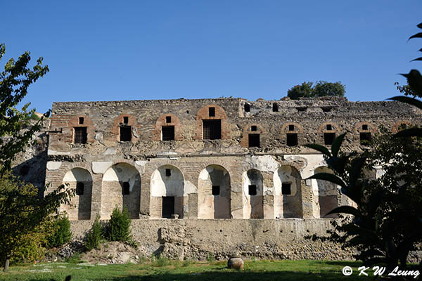 Rear of Sarno Baths DSC_4049