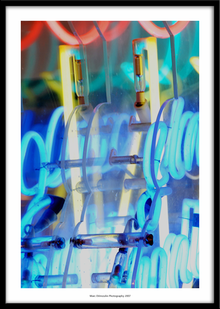 Neons at the fair, Paris, France 2007