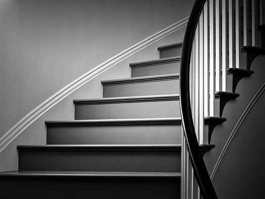 Curved Staircase DSCN13140