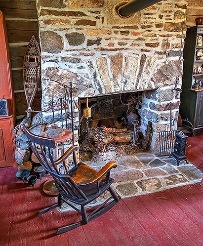 Old Log House Fireplace P1260991.4