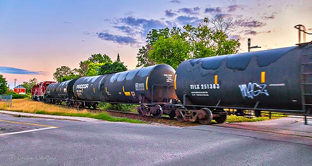 CP Tanker Train P1310976