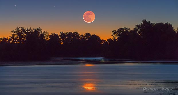 Crescent Moonrise P1330279-81