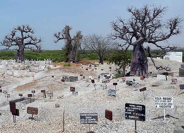 Fadiouth, cmetire des chrtiens et musulmans, cemetary of Christians and Muslims, Sngal