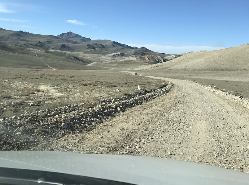 16 miles of dirt and rocks on White Mountain Road