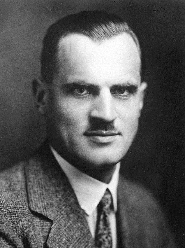 <strong>Arthur Compton</strong>