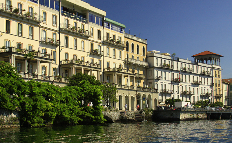 VIEWS ON LAKE COMO