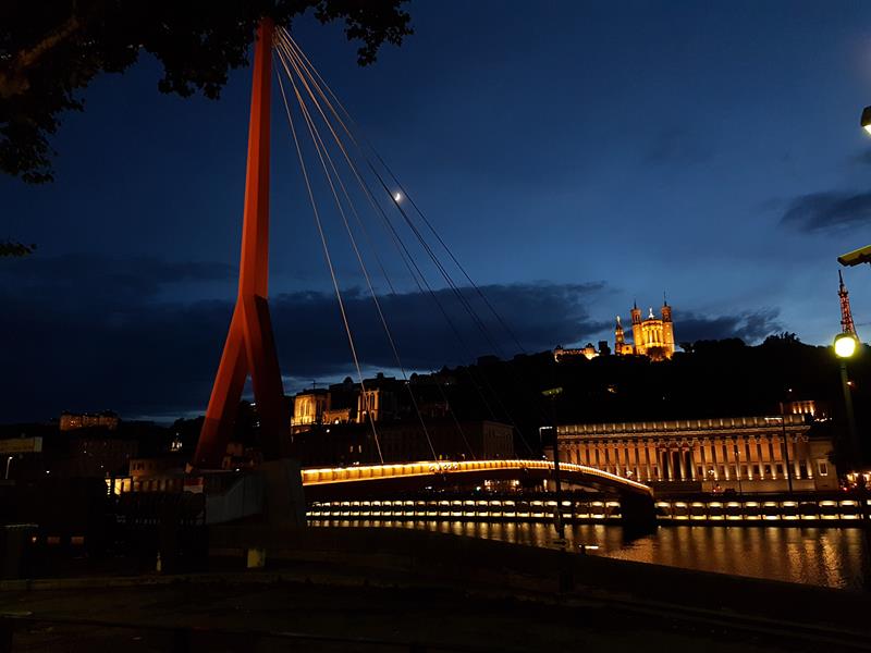 Passerelle du Palais de Justice & La Basilique Notre Dame de Fourvire