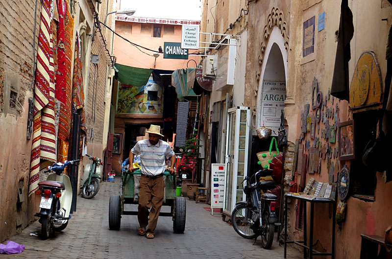 DANS LE SOUK DE MARRAKECH