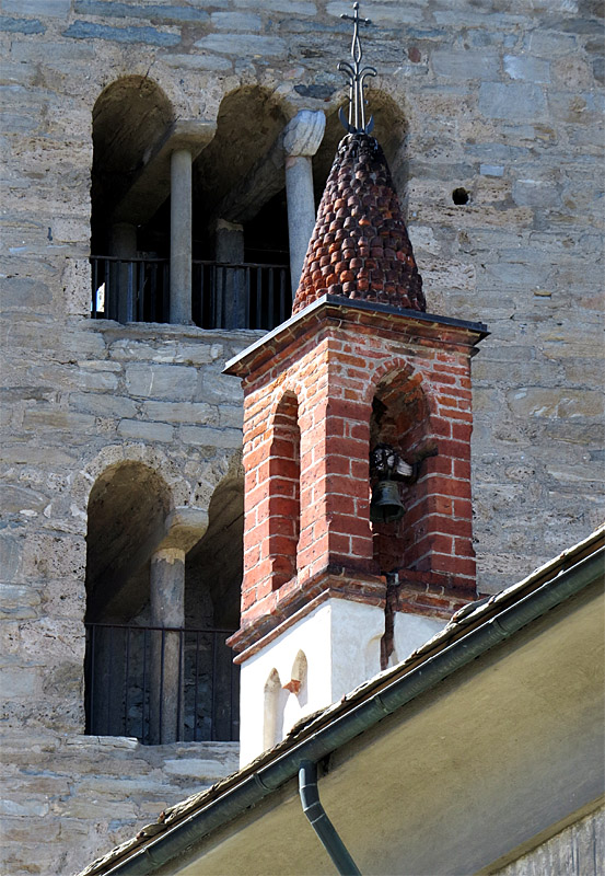 clocher contre campanile