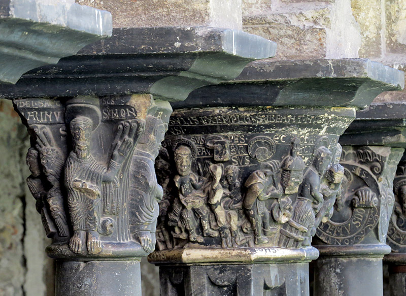 Le cloître de la Collégiale de Saint-Ours