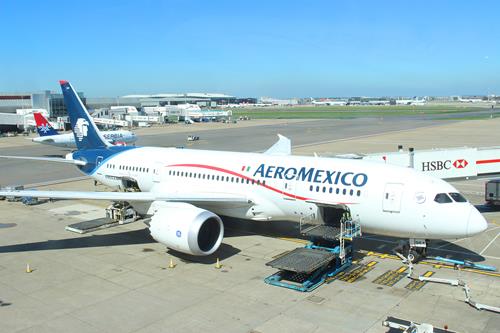 2017041006 Aero Mexico 787.jpg