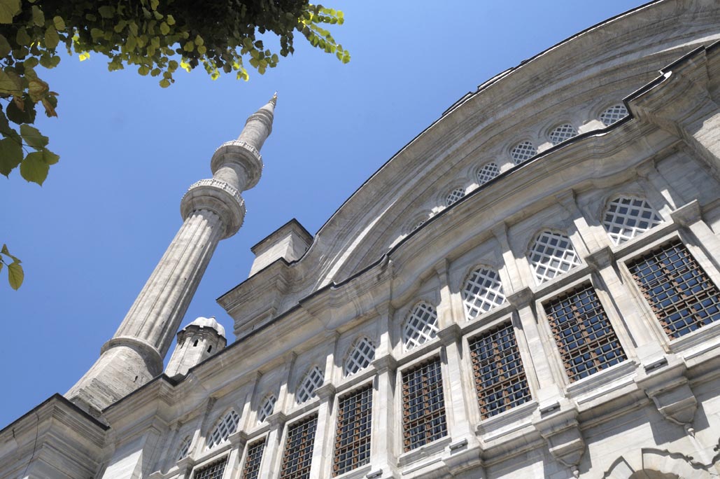 Nuruosmaniye Mosque