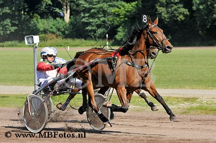 Koers 10. Hoot Mon Amour.jpg