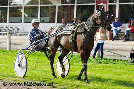 Koers 6. Daisy va Camstra3.jpg
