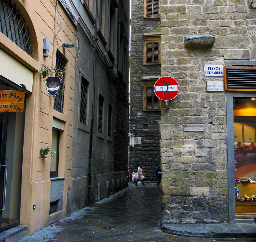 Piazza Elisabetta<br />7952