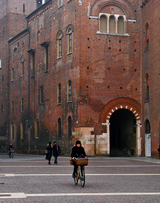 Piazza Commune9216