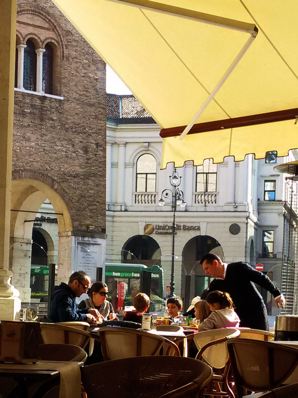 Lunch on the Piazza135411cr
