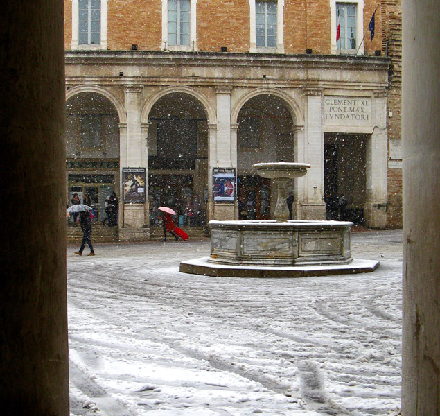 The Piazza della Repubblica0537