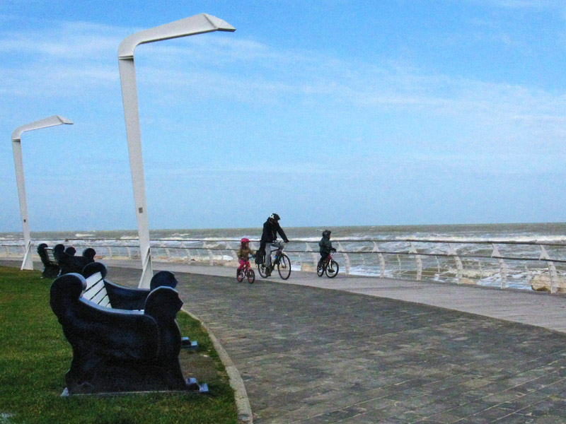 Cycling at the Beach0804