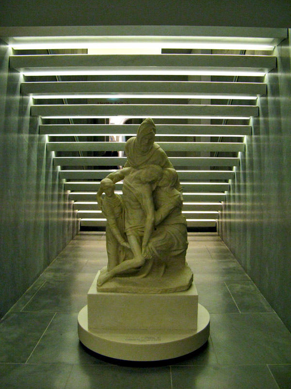 Michelangelos Pietà<br />0954