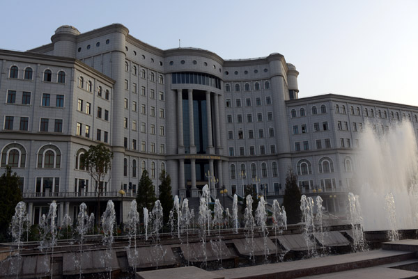 Dushanbe: National Library of Tajikistan