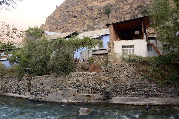 Riverside Kalaikhum, Tajikistan