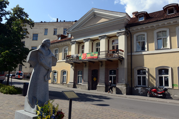 Monument to Ukrainian nationalist Taras Shevchenko (1816-1861) erected in 2011, Arklių g., Vilnius