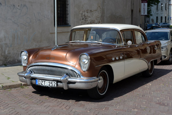 Classic Buick Special, Vilnius, Lithuania (DZT 252)