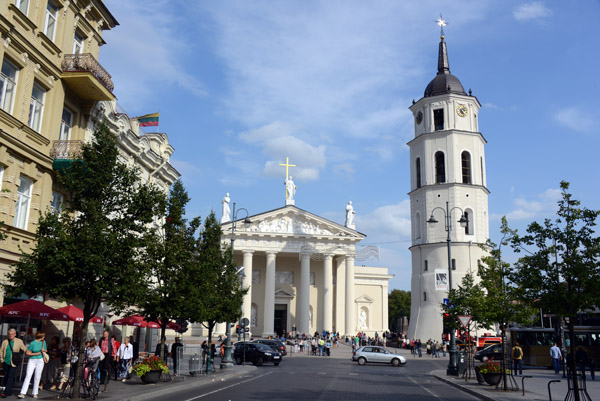 Vilnius Cathedral seen along Gedimino prospektas