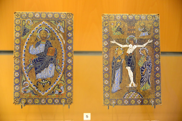 Binding Plates - The Crucifixion and the Majesty of the Savior, 1175-1180