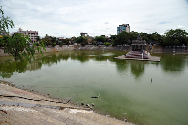 Water tank west of the Kapaleeswarar Temple, Chennai-Mylapore