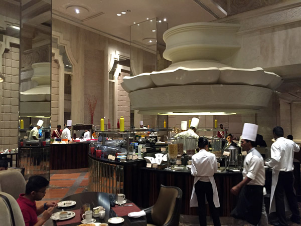 Dining at the ITC Grand Cholla Hotel