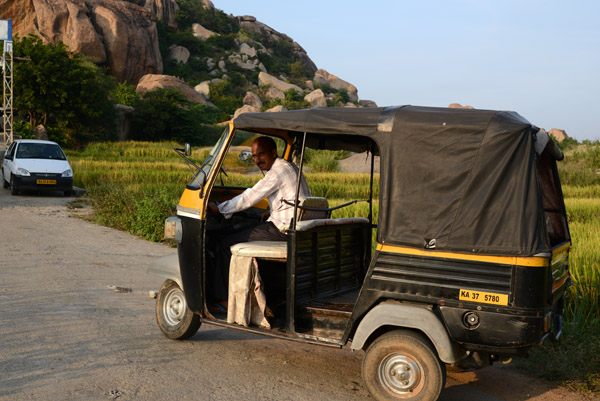 My motorickshaw driver for the north side of the river