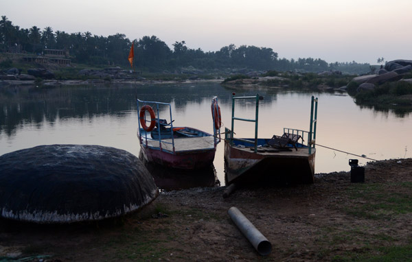 When the public ferry back to Hampi stops running in the early evening, you can hire a coracle to take you across