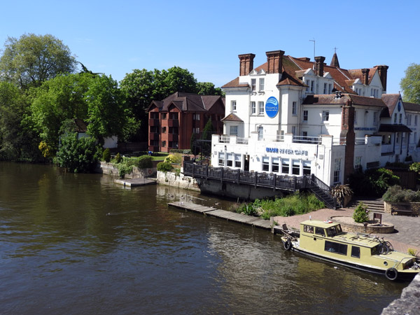 Blue River Caf, Maidenhead