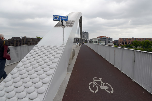 Bicycle lane, Hoge Brug, Maastricht