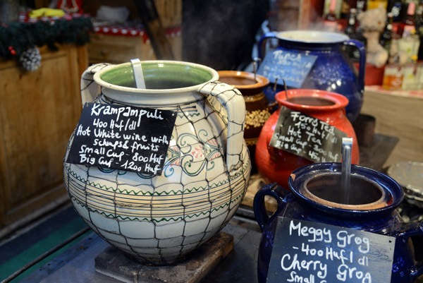 Krampampuli - hot white wine with schanaps and fruit