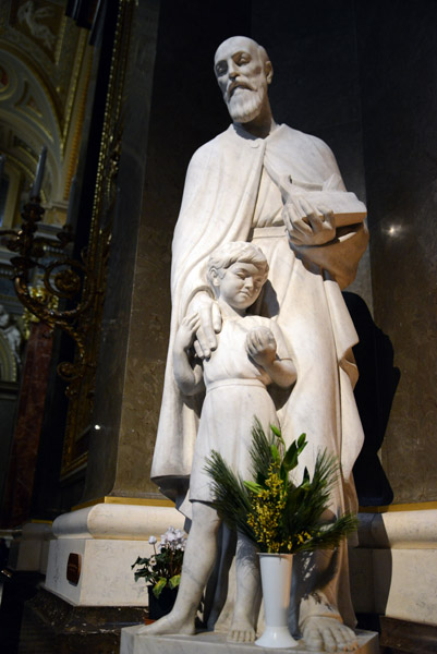 Statue of Saint Joseph by Pl Ptzay, St. Stephen's Basilica