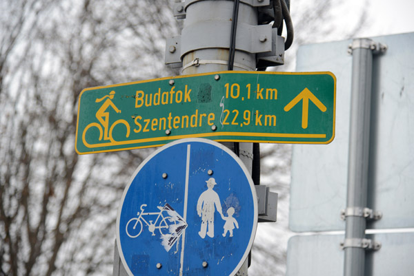 Cycle path along the Danube River, Budapest