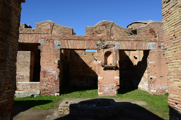 Caseggiato del Larario Market, ca 120 AD, Ostia Antica