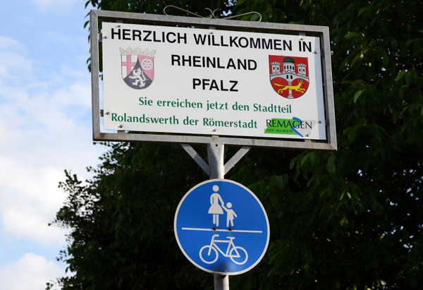 Herzlich Willkommen in Rheinland-Pfalz, Rolandswerth - cycling the left bank of the Rhine southbound from Bonn
