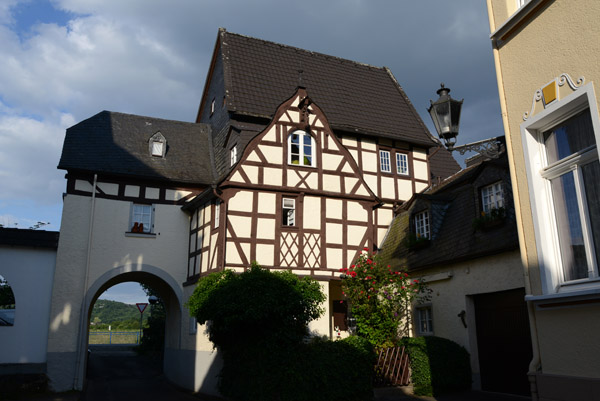 Half-Timbered House with gate at the end of Rheingasse, Oberwinter