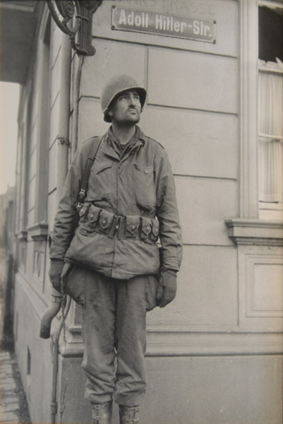 Histroic photograph - American soldier, Adolf-Hitler-Strae