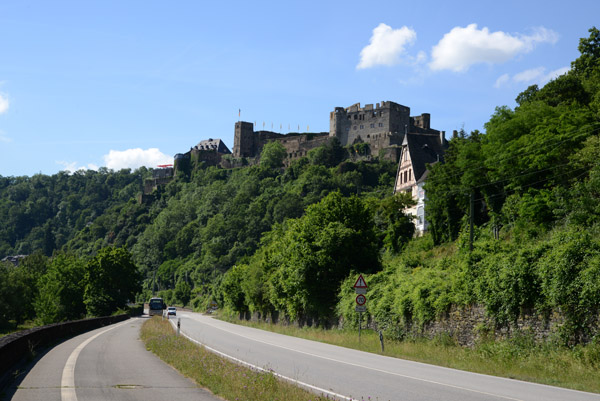 Rheinradweg with Burg Rheinfels, St. Goar
