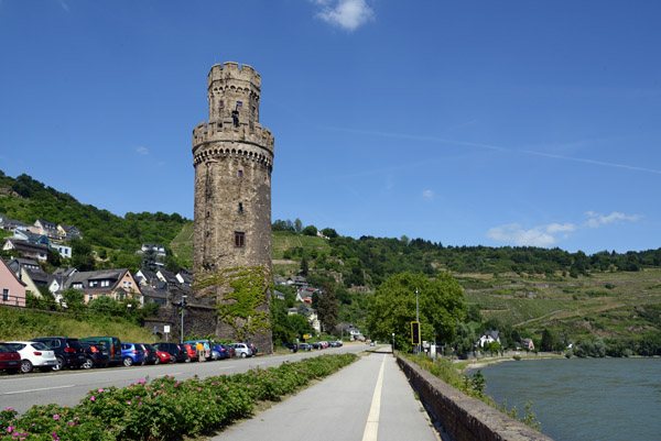 Rheinradweg with the Ochsenturm, Oberwesel