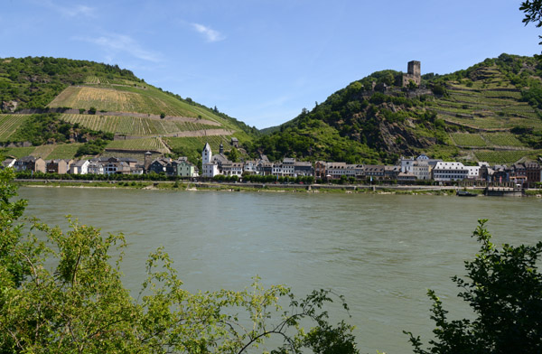 Burg Gutenfels and the town of Kaub on the Right Bank of the Rhine