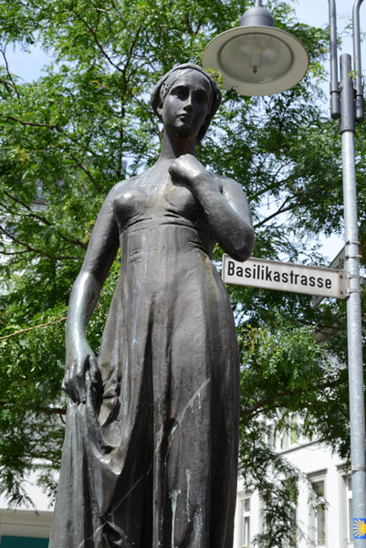Hildegard von Bingen, Basilikastrae